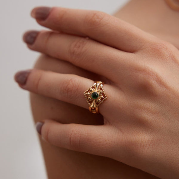 Vintage Crest Green Zircon Ring