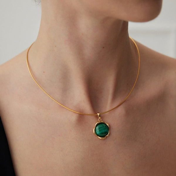 Petal-Framed Round Malachite Necklace