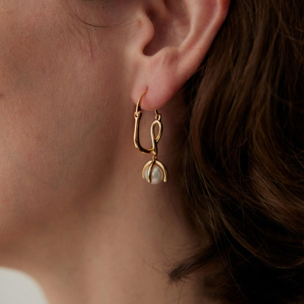 Gold Vermeil Fluid - Line Pearl Drop Earrings