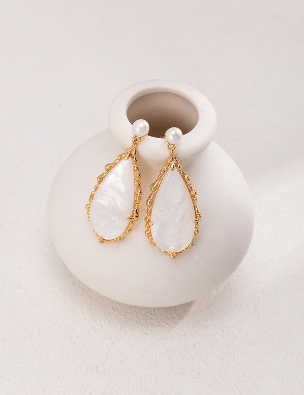 Vintage Pearl - Shell Teardrop Drop Earrings
