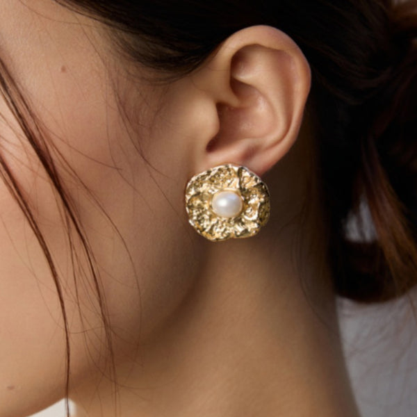 Hammered Gold Vintage Natural Pearl Earrings